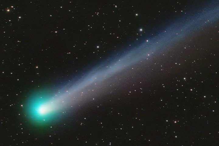 Two Bright Comets 9