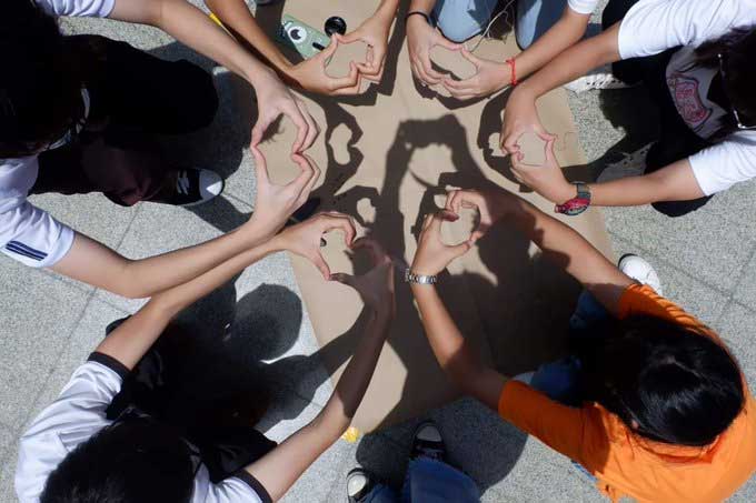 Astronomy Day in Schools 3v